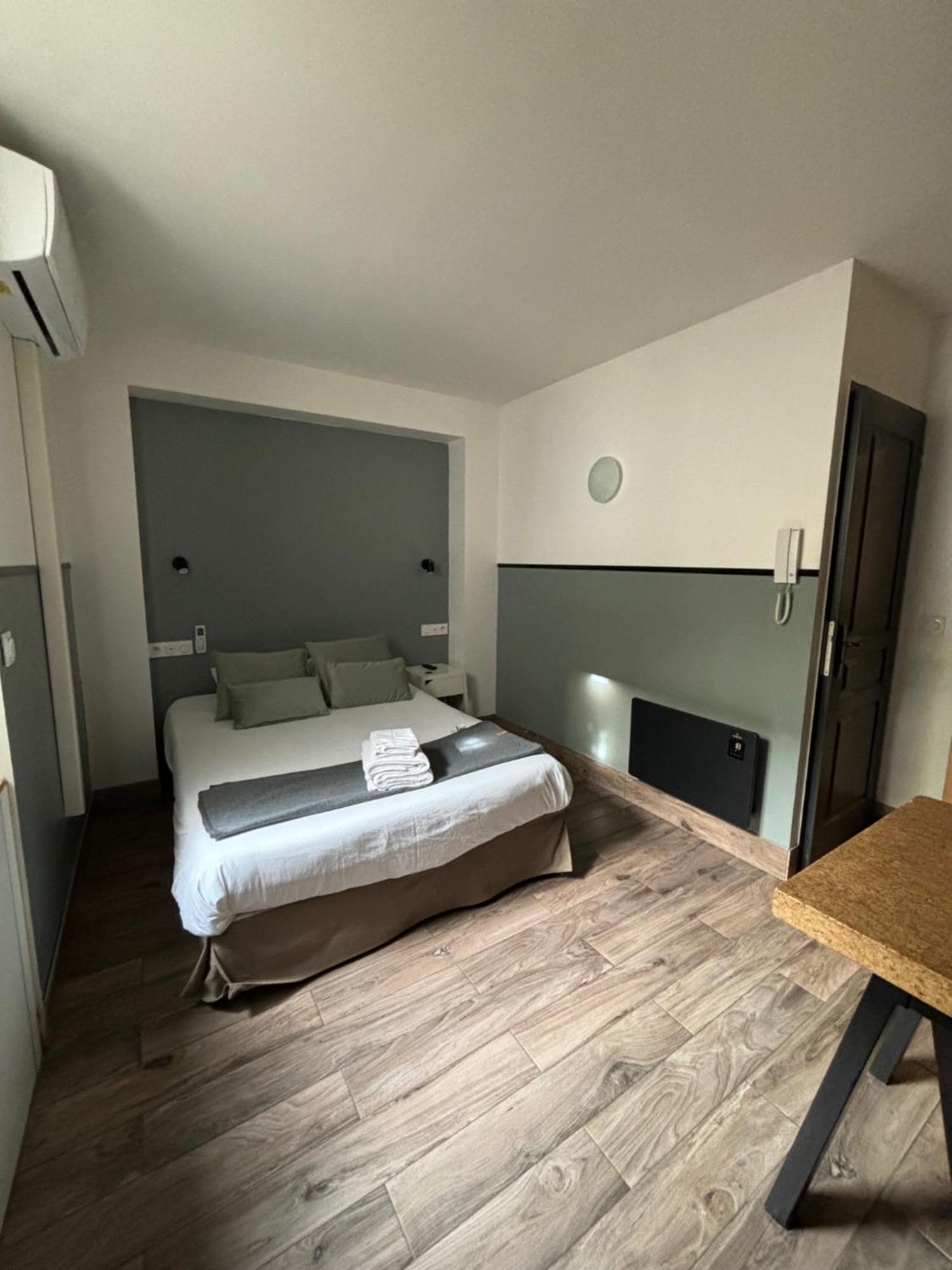آيكس أومبروفينس Casa Hotel المظهر الخارجي الصورة